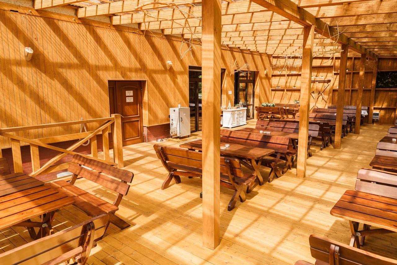 Zloty Jelen - Restauracja I Dom Goscinny Potok Zloty Kültér fotó